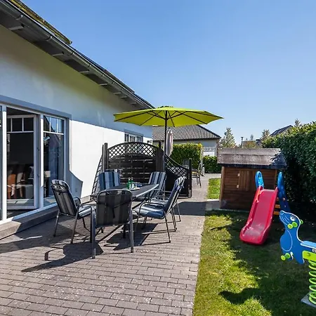 בית נופש Komfortables Strandzauber Auf Fuer 8 Personen Mit 4 Schlafzimmern Und 2 Baedern פהמארן
