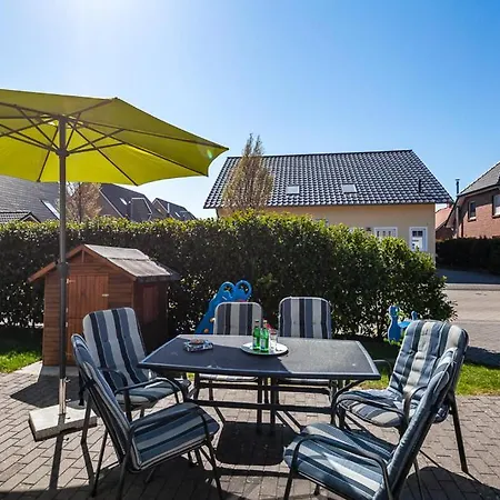 Komfortables Strandzauber Auf Fuer 8 Personen Mit 4 Schlafzimmern Und 2 Baedern *
